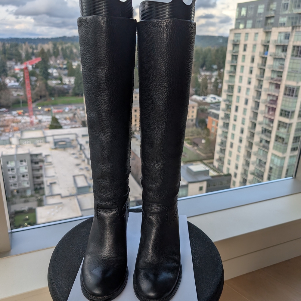 Tory Burch Classic Black Leather Heeled Boots